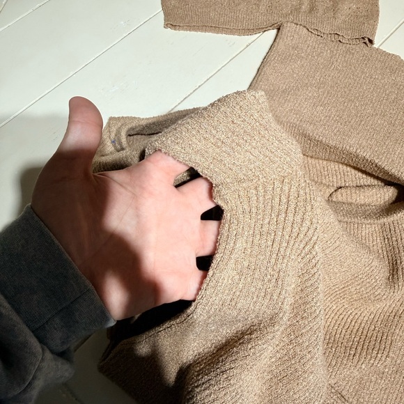 Current Air Beige Knit Ensemble set - Picture 5 of 7